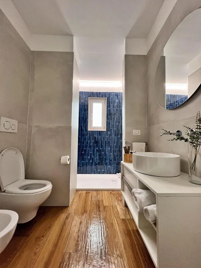 Finella Charming Rooms Bari 0*,