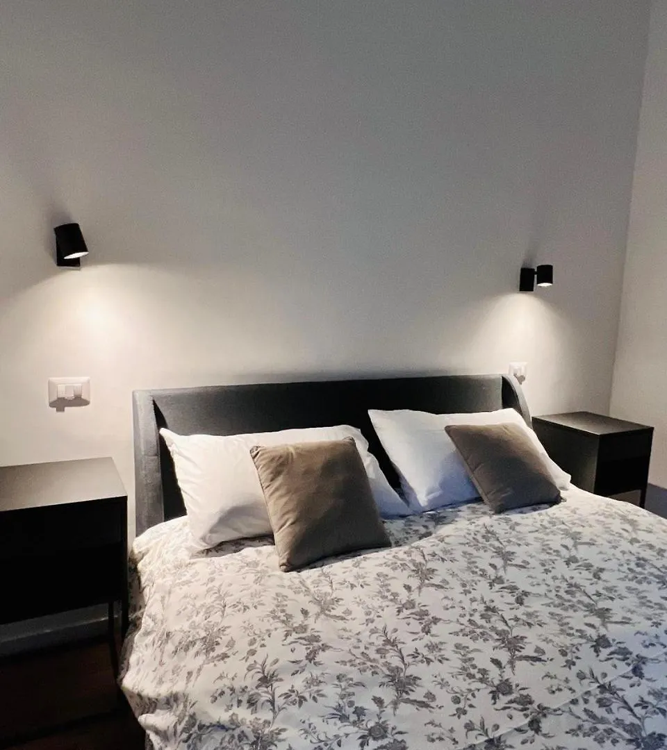 Finella Charming Rooms Bari 0*,  Italia
